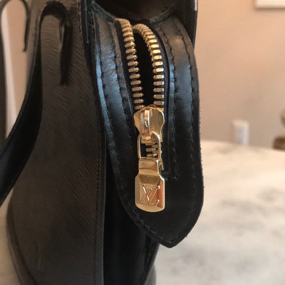 Black Louis Vuitton - Picture 5 of 6